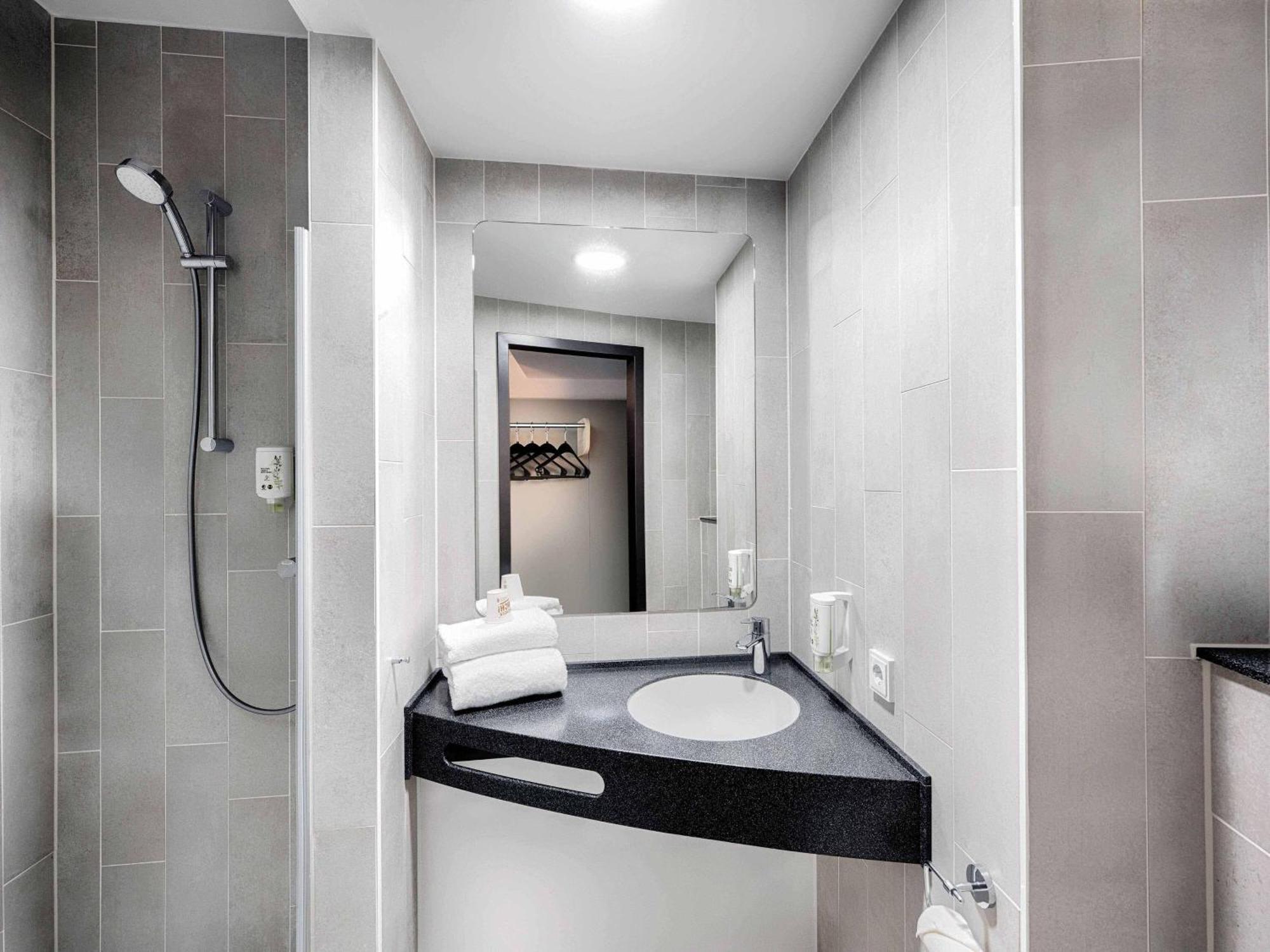 B&B Hotel Duesseldorf-Hbf, Dusseldorf
